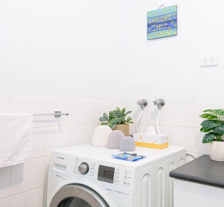 Cozy 1 Bedder In St Kilda With Balcony Apartment Melbourne Luaran gambar